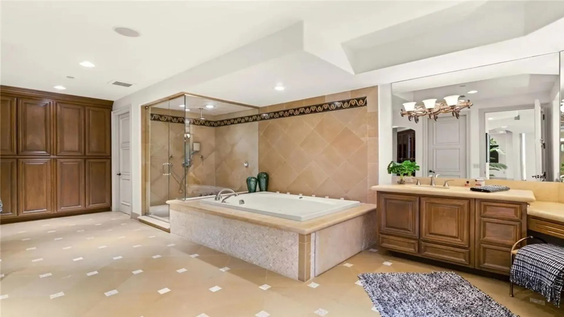 Three Bedroom Top Luxury Apartment With Private Express Elevator لاس فيغاس
