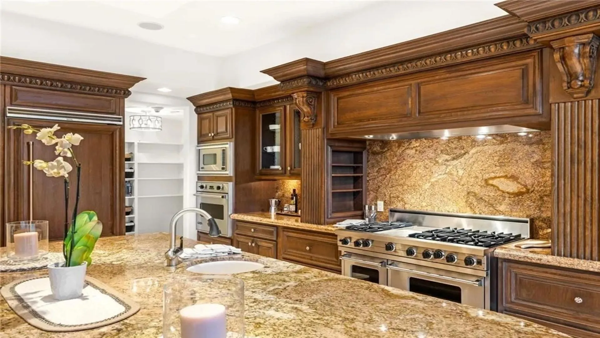 Three Bedroom Top Luxury Apartment With Private Express Elevator لاس فيغاس