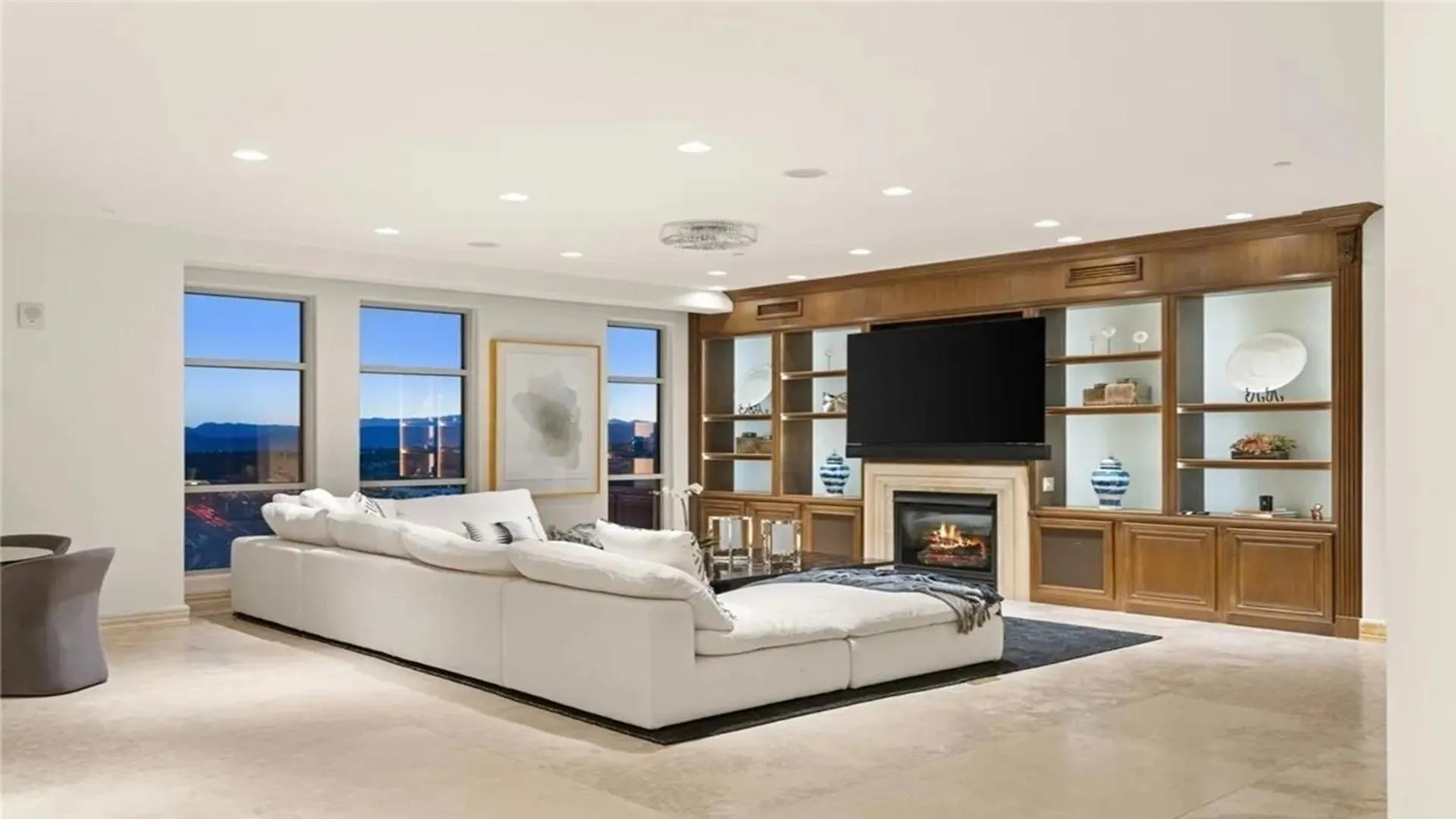 Three Bedroom Top Luxury Apartment With Private Express Elevator لاس فيغاس